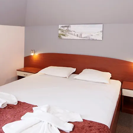 Kirov 4* Ράβντα