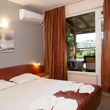 Kirov 4* Ράβντα