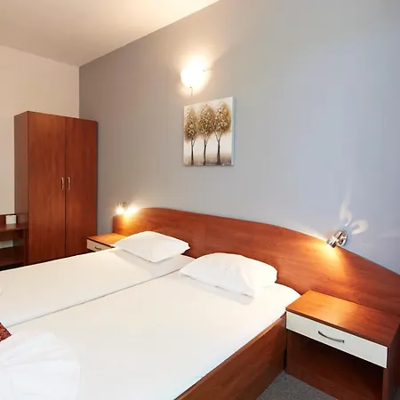 Πανσιόν Kirov