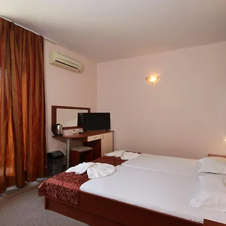 Kirov Gasthuis 4*