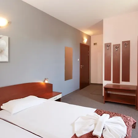 Kirov Gasthuis 4*